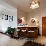 Al Mare - I Oda ve Kahvaltı 4*