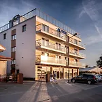 Al Mare - I Oda ve Kahvaltı 4*